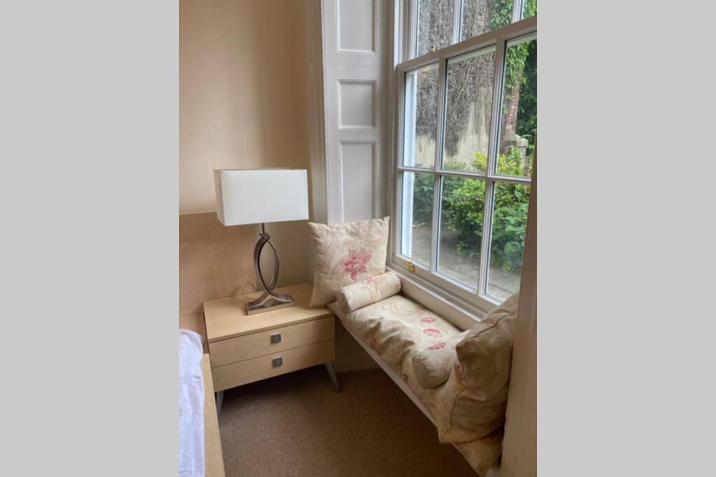 Central Spacious City Apartment ダラム エクステリア 写真